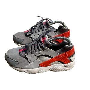 Nike Air Huarache Sneakers Size 7Y